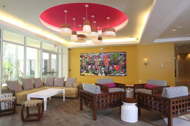 Guest Lobby