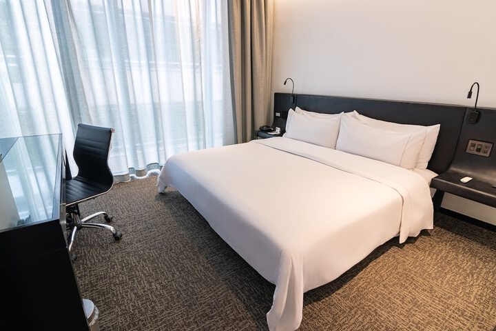 Room 21 of 84