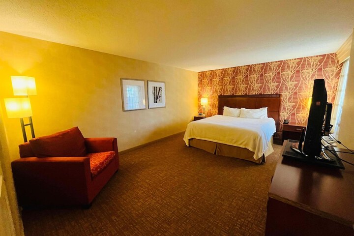 Room 14 of 50