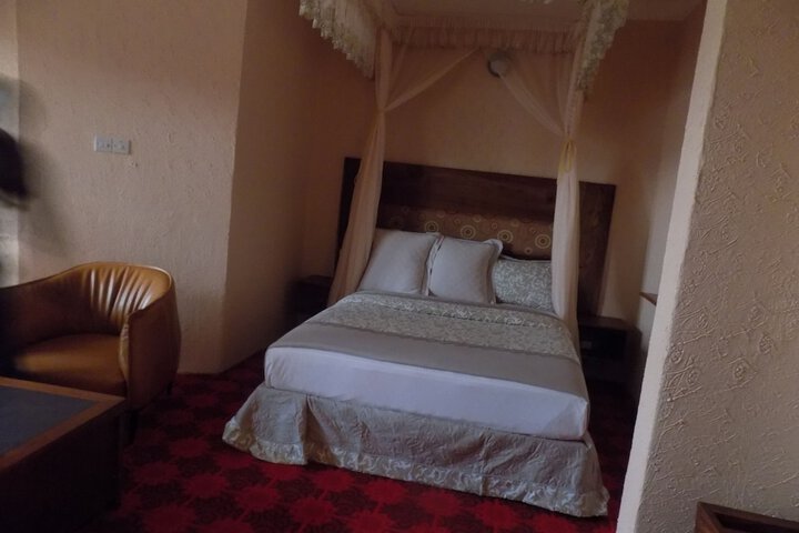 Room 18 of 70
