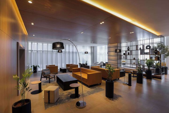 Hotel Interior 20 of 223