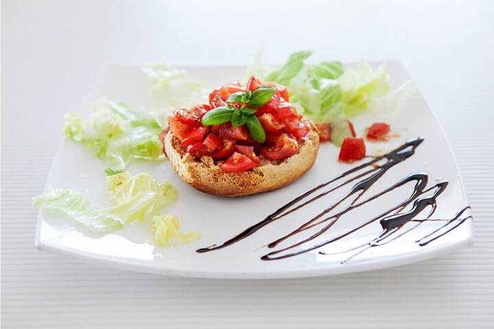 Dining 30 of 56