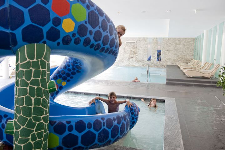 Pools & Facilities