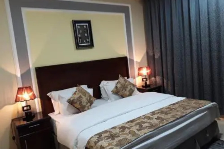 Room 3 of 22