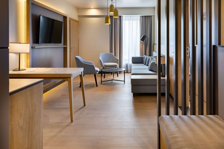 Room 51 of 158