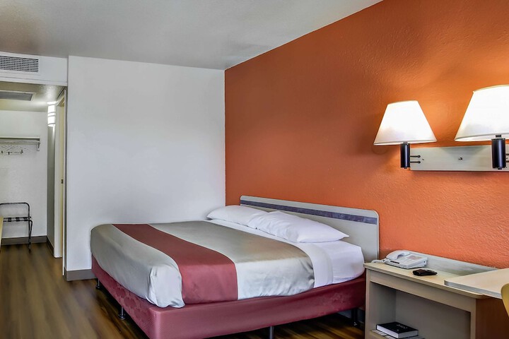Room 5 of 29