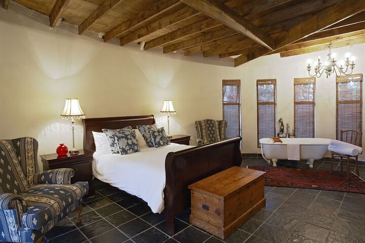 Room 10 of 73
