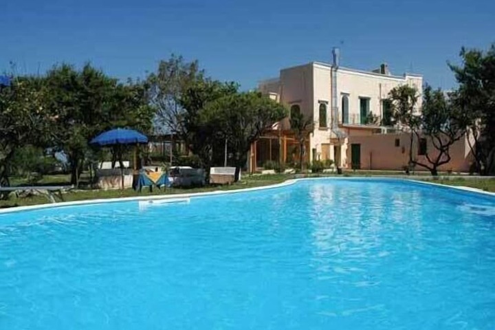 Hotel Pool