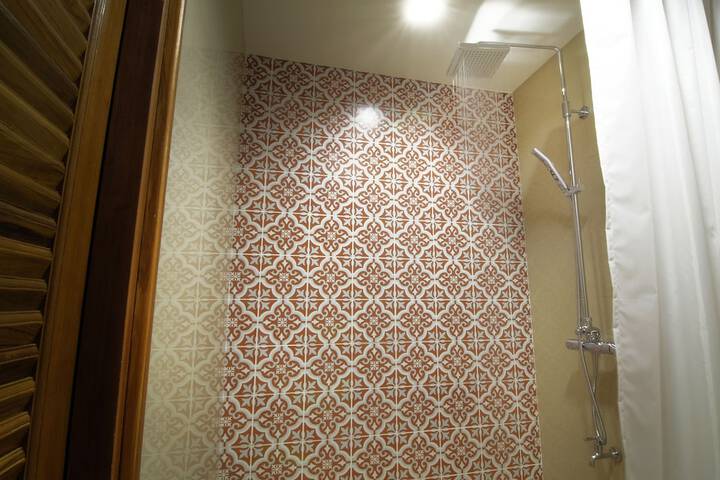 Room 40 of 167