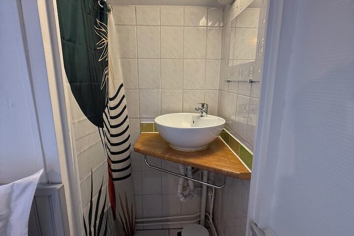 Room 19 of 27