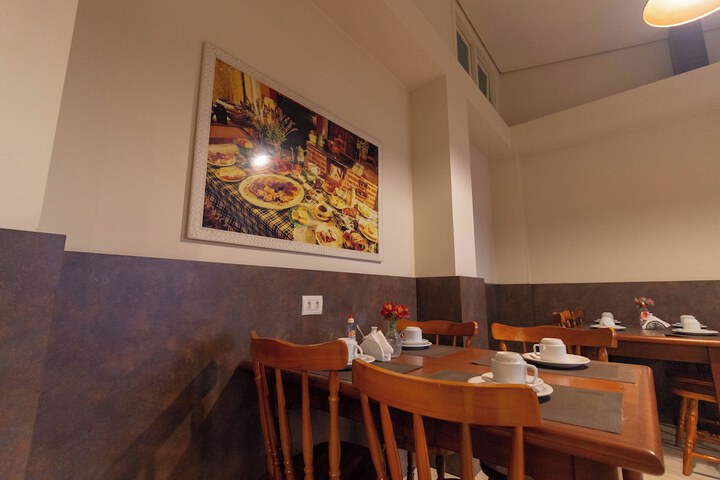 Dining 75 of 101