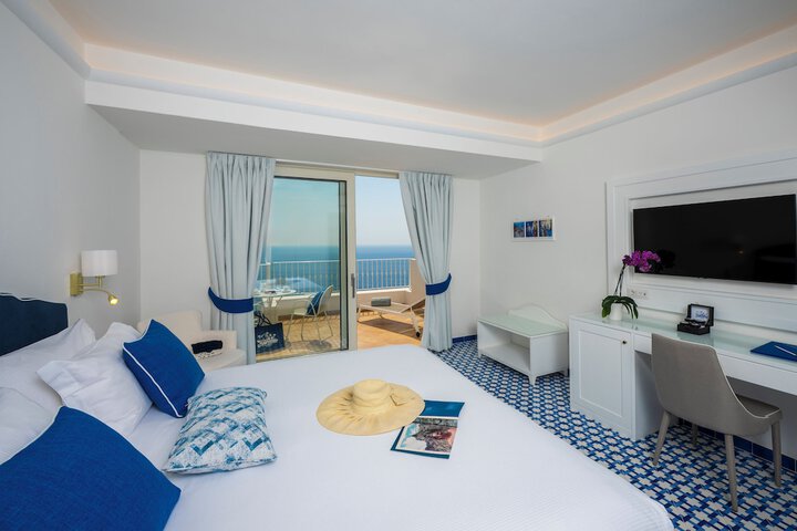 Room 32 of 128