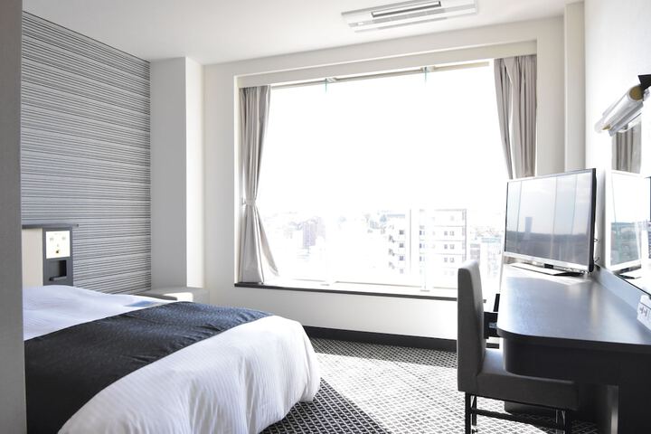 Room 7 of 31