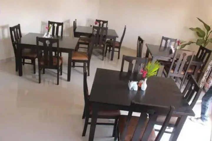 Dining 14 of 14