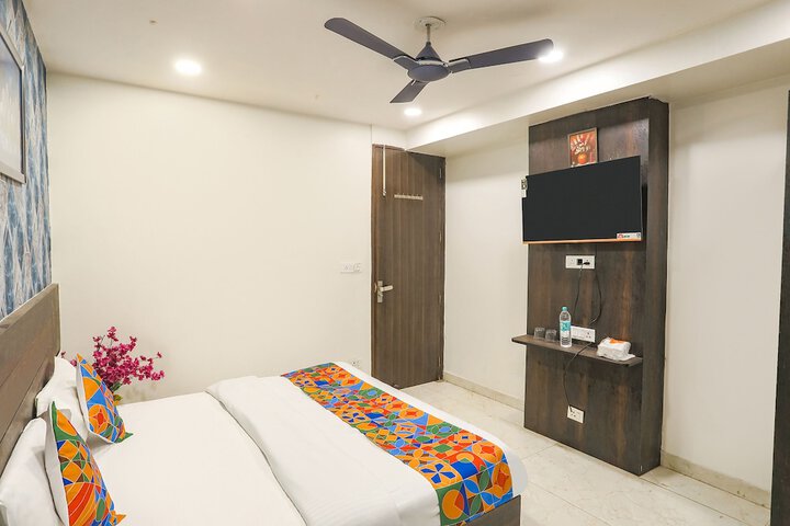 Room 20 of 33