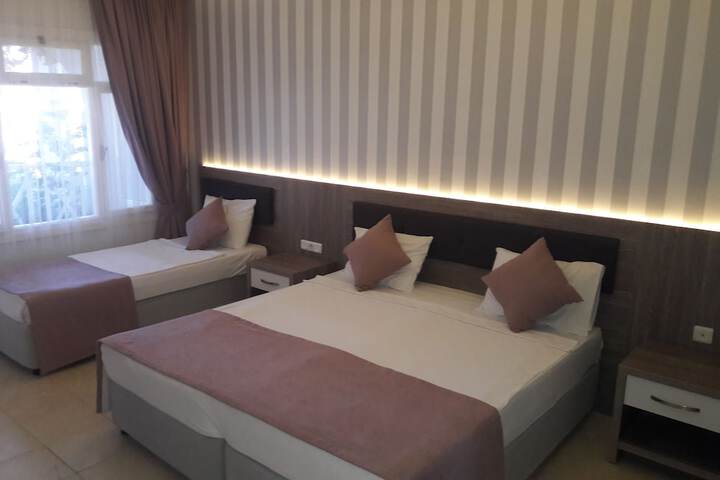 Room 9 of 132