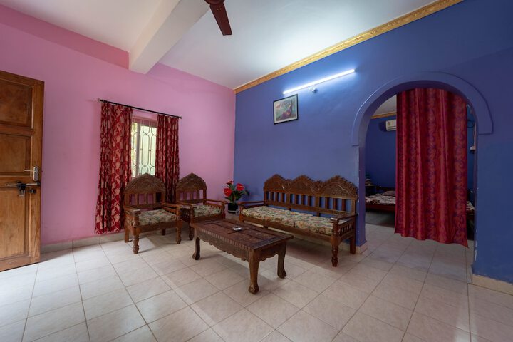 Room 13 of 20