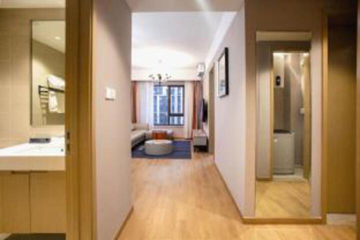 Xiyun Luxury Hotel (Changfeng Business District MixC Store)
