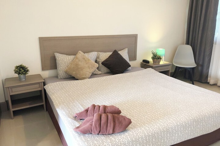 Room 4 of 39