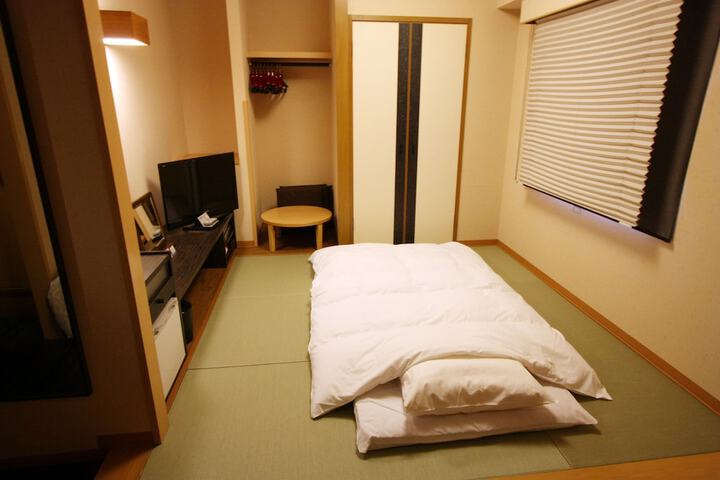 Room 16 of 57