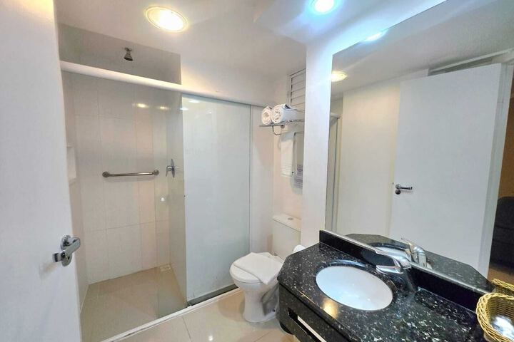 Room 52 of 111
