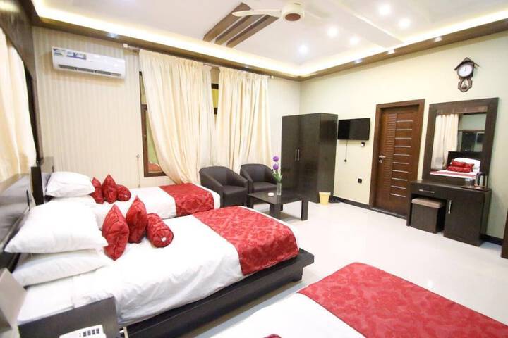 Room 14 of 35