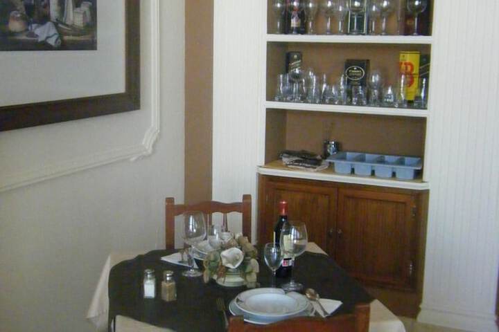 Dining 24 of 42