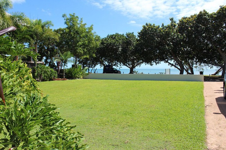 Property Grounds 15 of 16