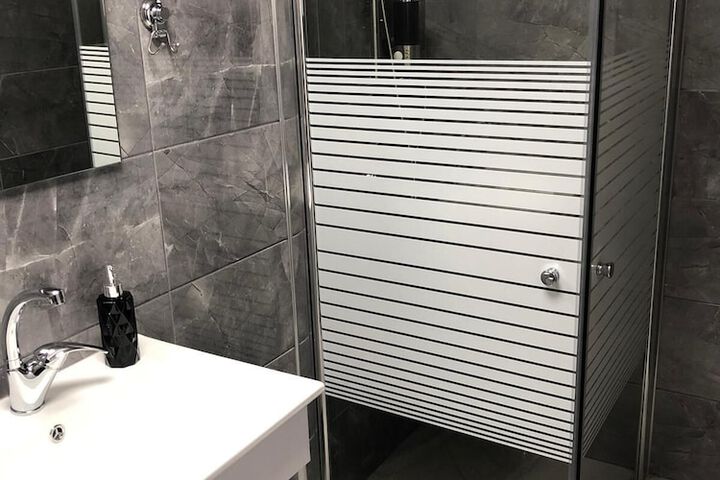Room 101 of 140