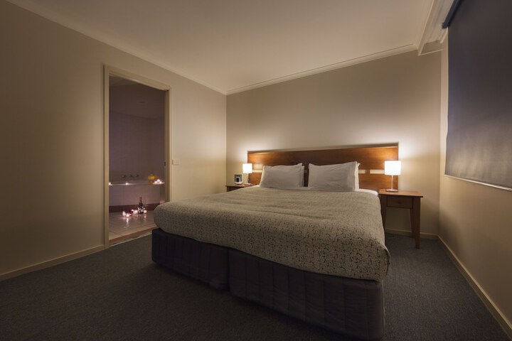Room 6 of 29
