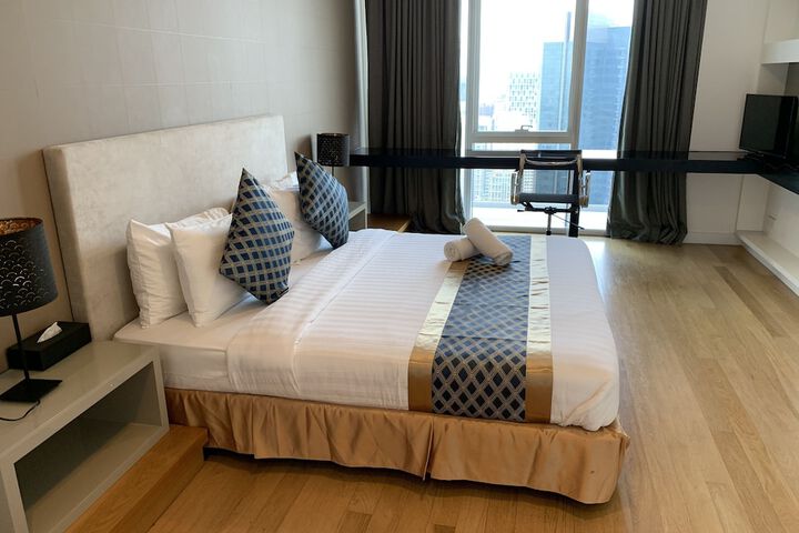 Room 12 of 113