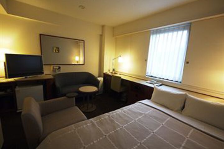 Room 10 of 31
