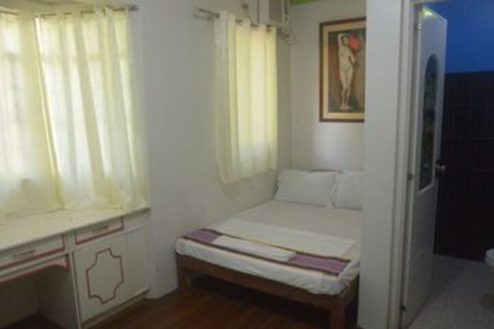 Room 11 of 26