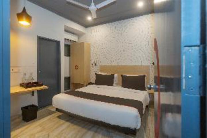 Room 17 of 23