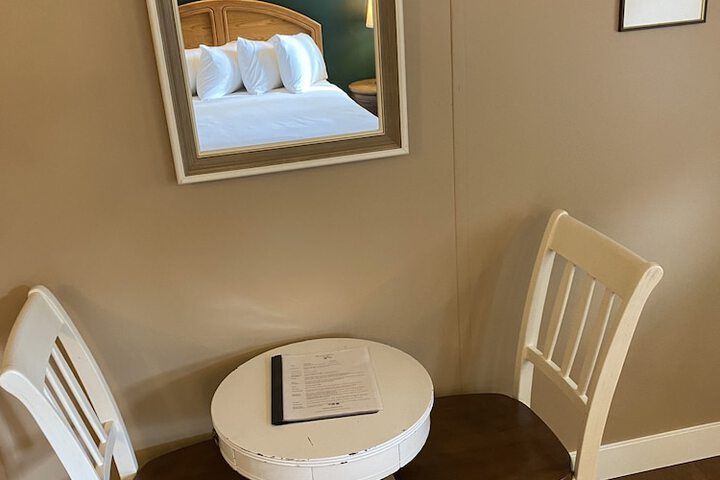 Room 9 of 74