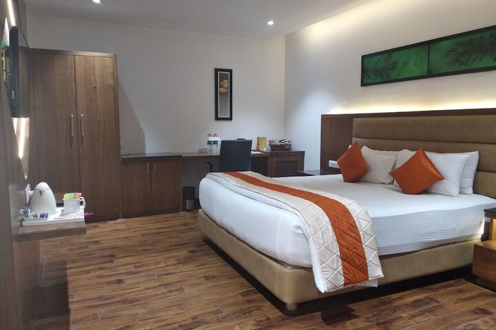 Room 12 of 35