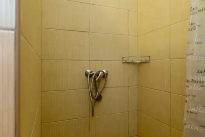 Room 8 of 15