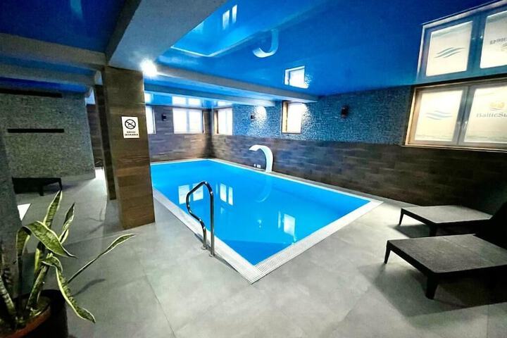 Pool 82 of 110