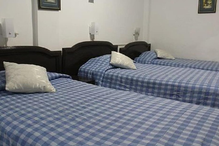 Room 3 of 80