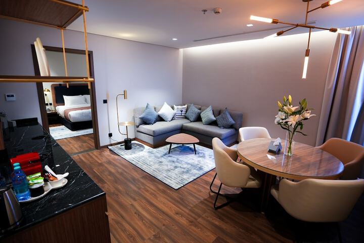 Room 18 of 30