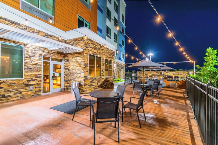 Terrace/Patio 39 of 43