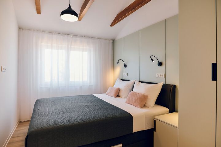Room 36 of 62