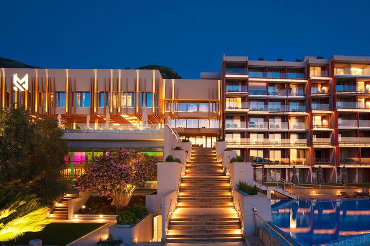 MAESTRAL HOTEL & CASINO