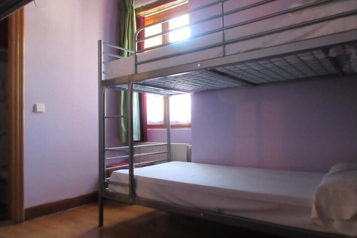 Room 6 of 61