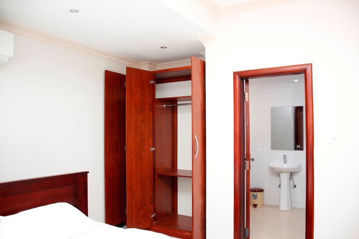 Room 26 of 117