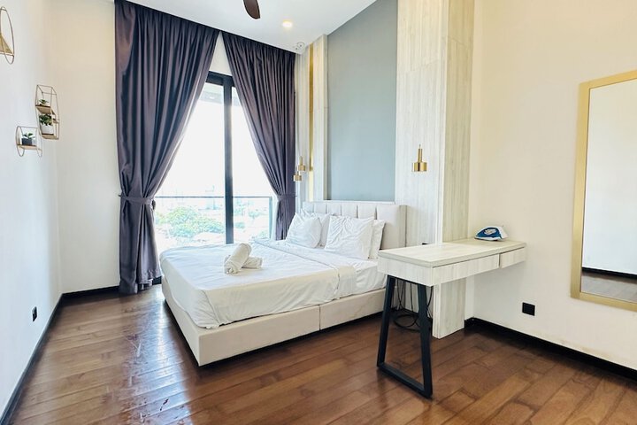 Room 35 of 134