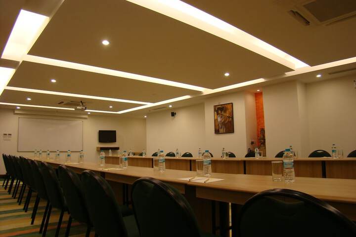 Meeting 33 of 42