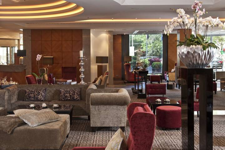 Lobby Entry