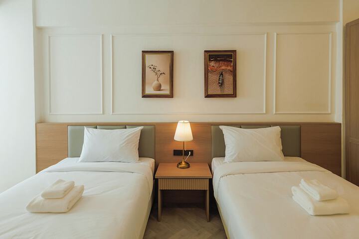 Room 12 of 54