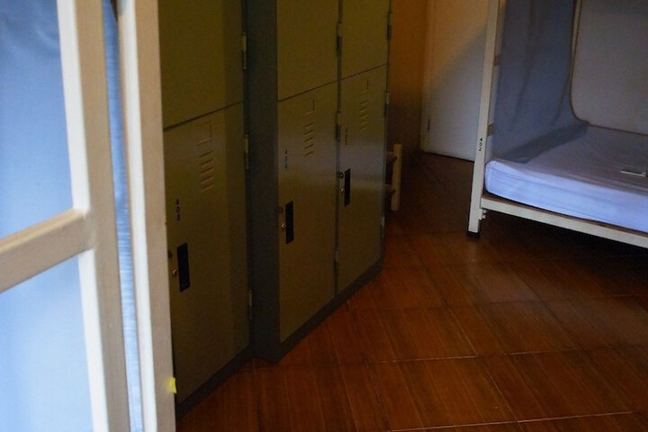 Room 6 of 48